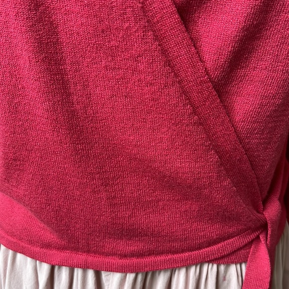 CENY    Boutique  beautiful lightweight wrap Sweater  color Red Rose  EUC Size S - Picture 4 of 13